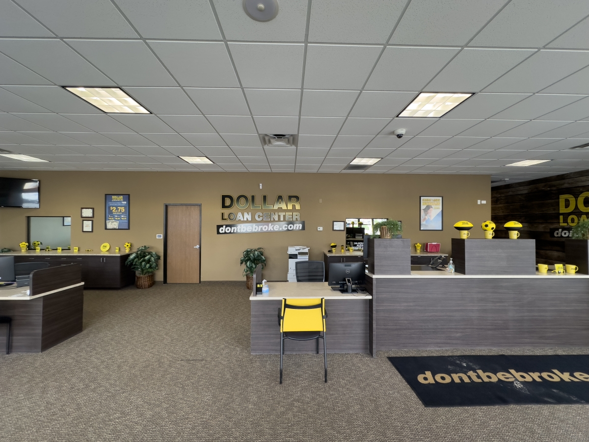 Dollar Loan Center North Las Vegas at 6648 N 5th St - Interior