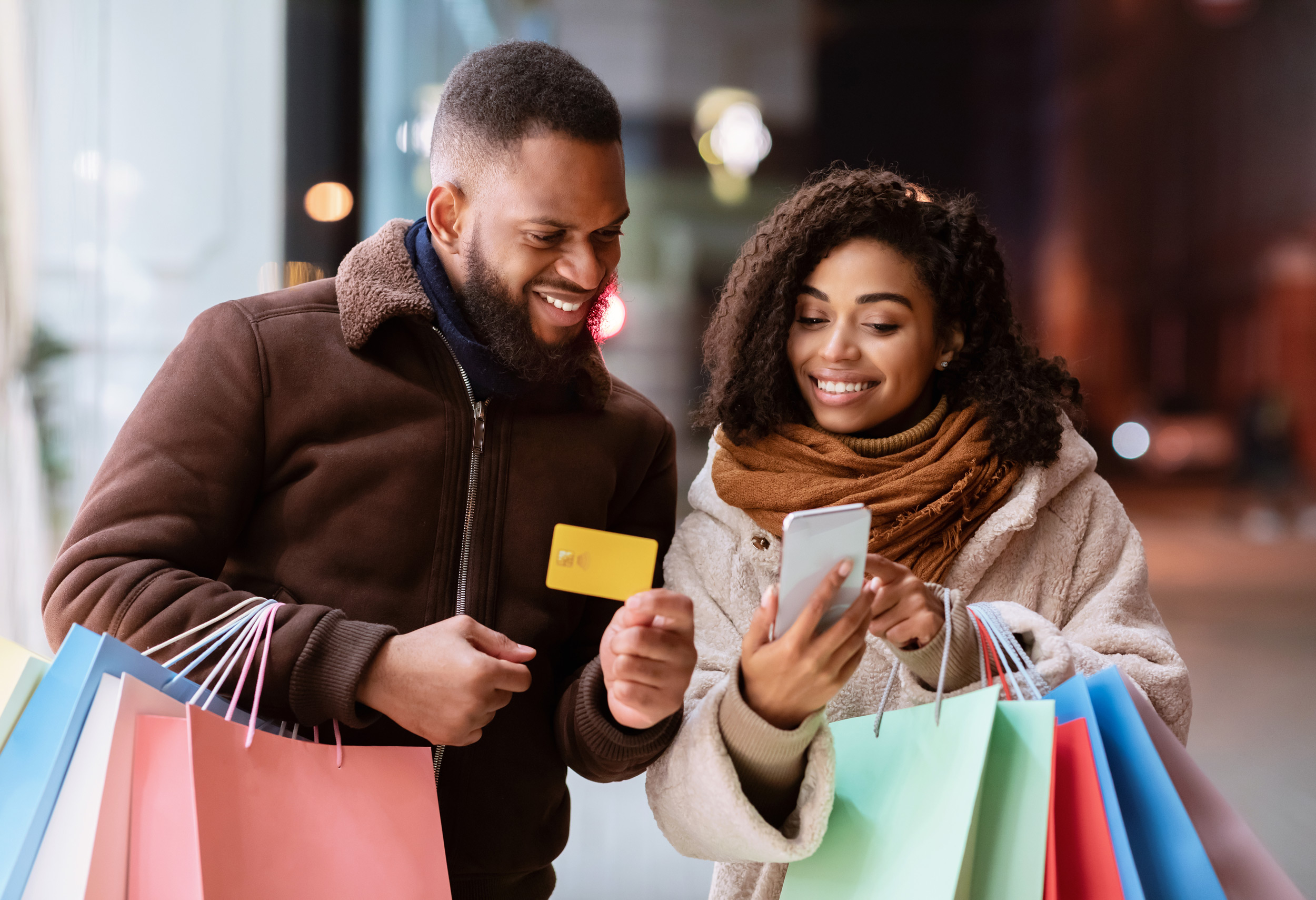 When to Consider Short-Term Loans for Holiday Shopping
