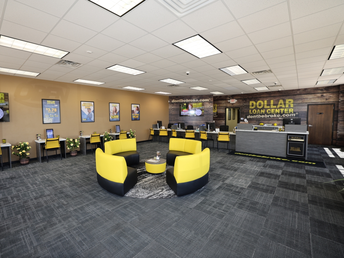 Dollar Loan Center Oshkosh - Interior