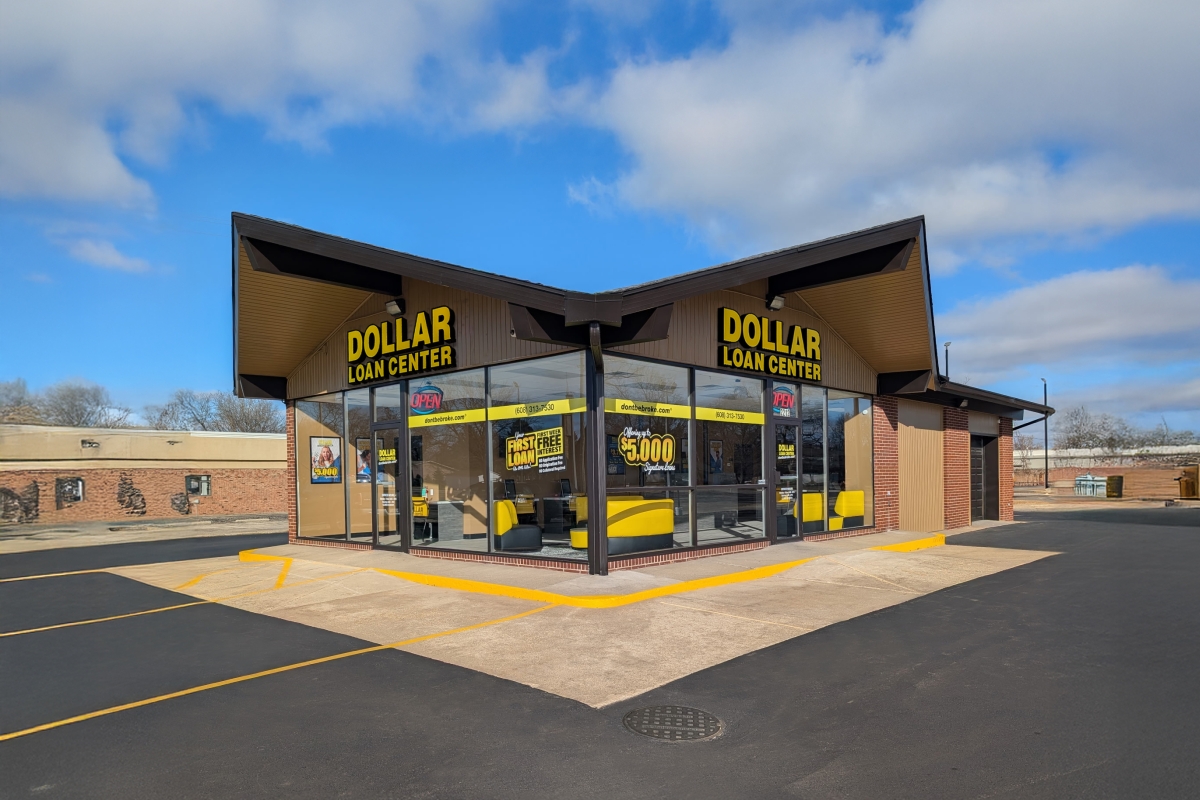 Dollar Loan Center Beloit - Exterior