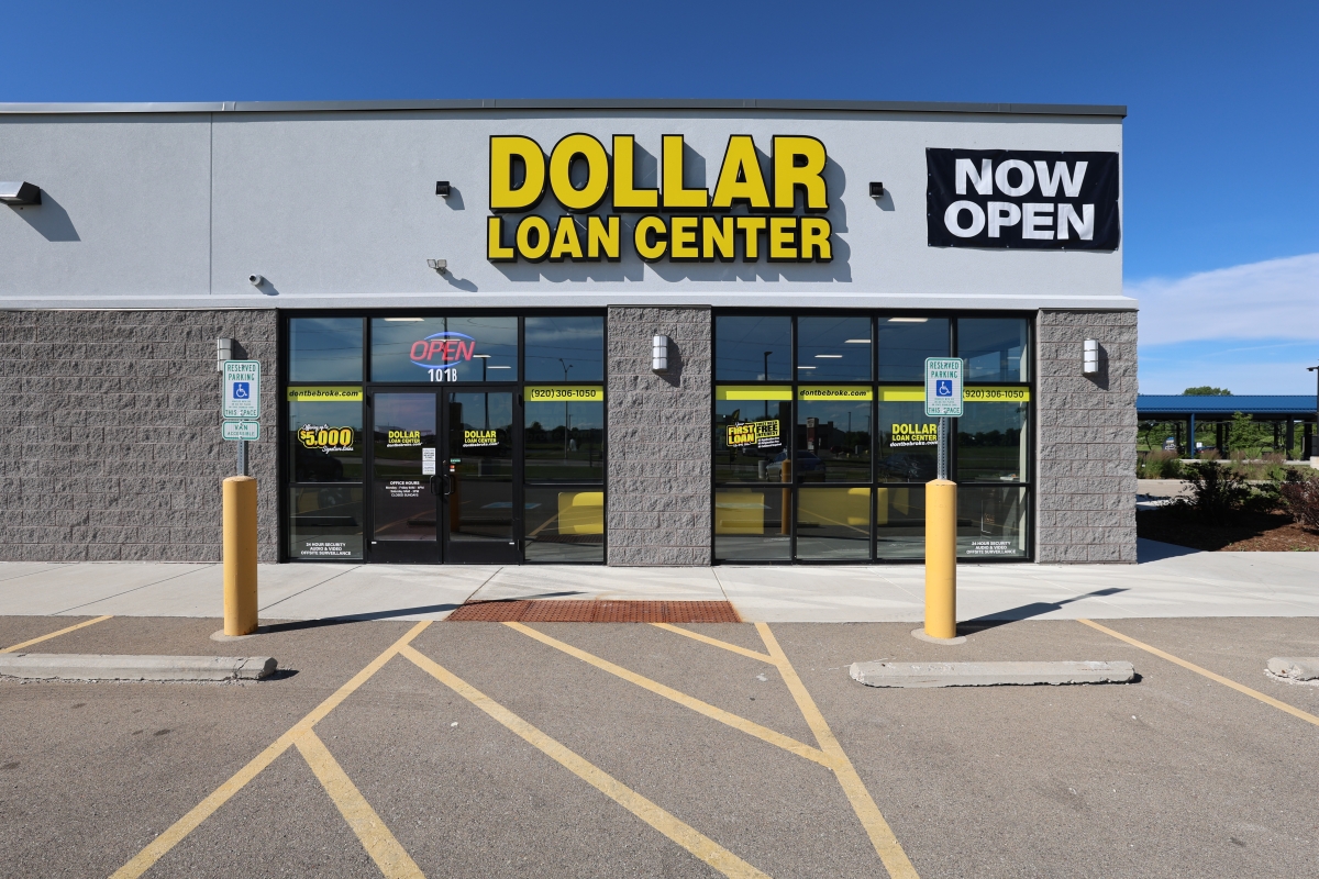 Dollar Loan Center Beaver Dam - Exterior